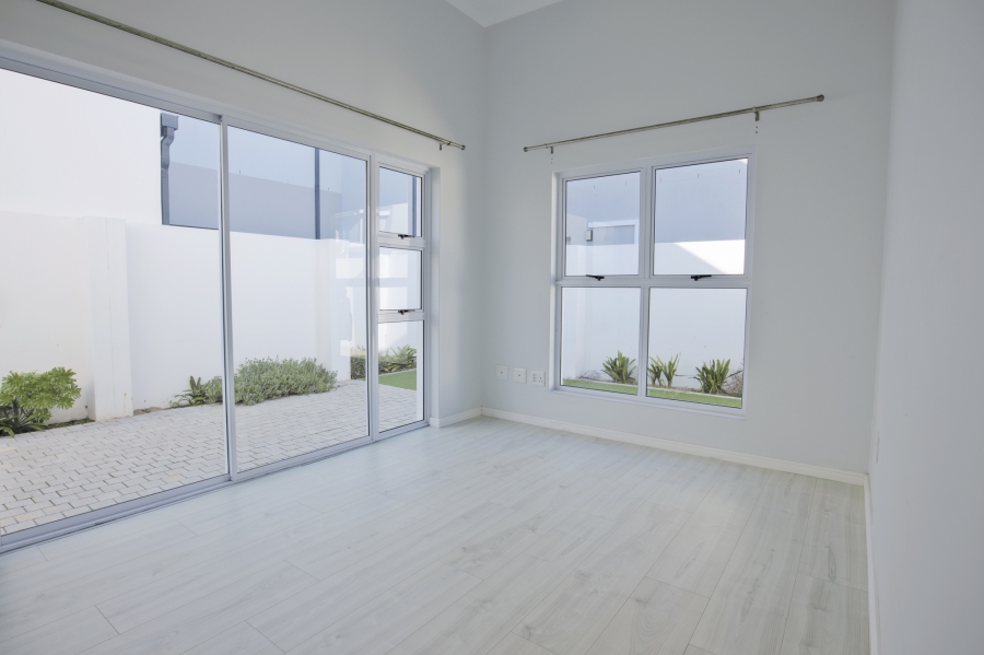 4 Bedroom Property for Sale in Sagewood Western Cape